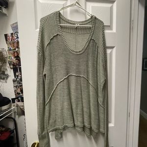 Light weight sweater